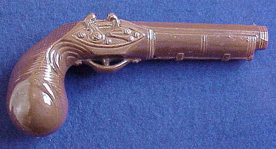 DOULTON DEWERS WHISKY ADVERTISING PISTOL.