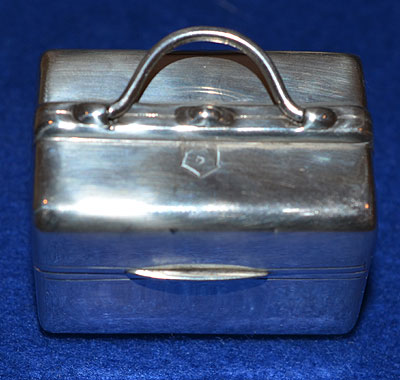 VICTORIAN NOVELTY SILVER PILL BOX.