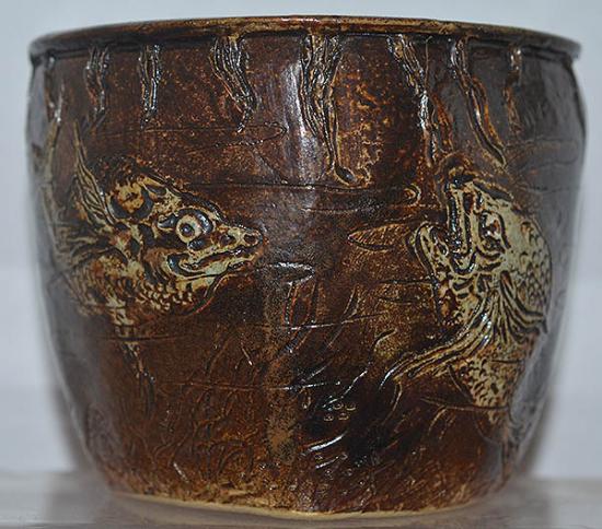 MARTIN BROTHERS POT DECORATED WITH FISH AND SEALIFE CREATURES.